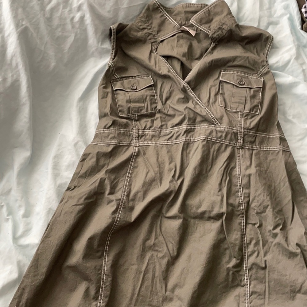 Dark green sleeveless maternity dress